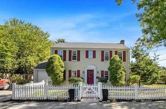 66 Lincoln Cir, Swampscott, MA 01907