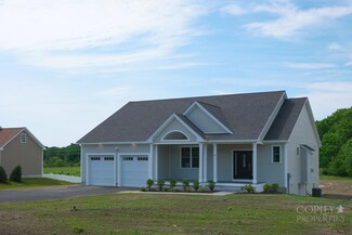33 Seward Farm Ln, Kittery, ME 03904