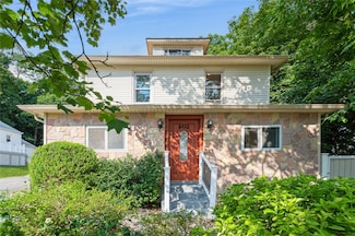 405 Roberts Ave, Yonkers, NY 10703