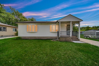 909 E 36th Place, Hobart, IN 46342