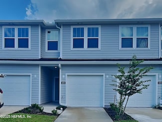 654 Holly Lakes Dr, Orange Park, FL 32073