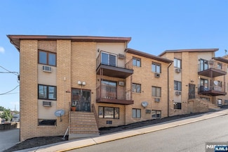 1616 74th St Unit D6, North Bergen, NJ 07047