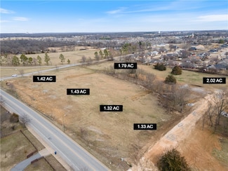 2700 N Mount Olive St, Siloam Springs, AR 72761