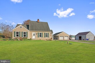 10155 Griffith Ln, White Plains, MD 20695