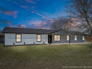 10182 E 530 Rd, Claremore, OK 74019