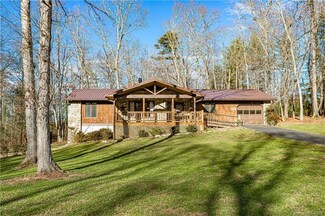 132 Web Place, Mills River, NC 28759