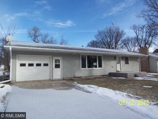 621 Main St, Stewart, MN 55385