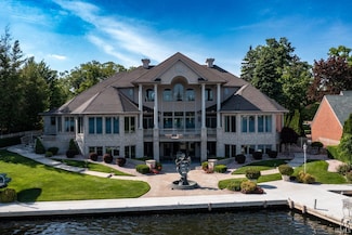 1619 Greenleaf Blvd, Elkhart, IN 46514