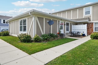 226 Nantucket Harbor Unit 226, Schaumburg, IL 60193