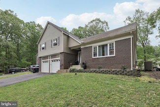 2107 Harpoon Dr, Stafford, VA 22554