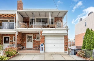 6983 Juniper Blvd S, Middle Village, NY 11379