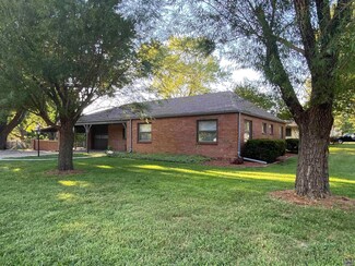 4600 SW 9th St, Topeka, KS 66606