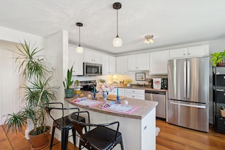 20 Oak Grove Ave Unit 2, Bath, ME 04530