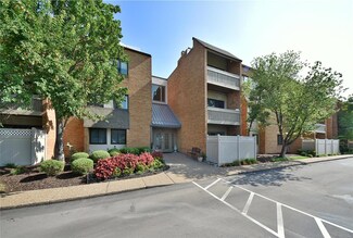 950 E Rue de La Banque Unit L3, Saint Louis, MO 63141