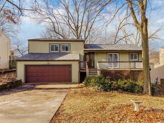 904 NW 70th St, Kansas City, MO 64118
