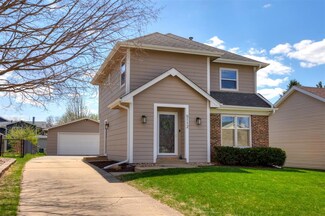 5112 Westwood Dr, West Des Moines, IA 50265