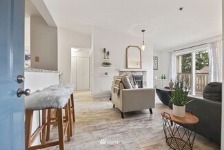 215 100th St SW Unit C305, Everett, WA 98204