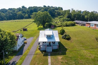 9472 Singers Glen Rd, Singers Glen, VA 22850