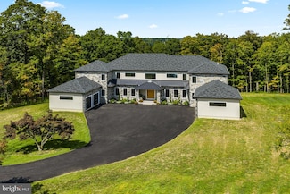 5895 Rodgers Rd, Pipersville, PA 18947