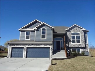 1286 Summit Ct, Lansing, KS 66043