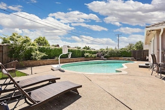 1408 Vista Dr, Lodi, CA 95242