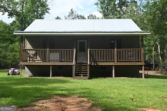 999 Sandy Point Cir, Knoxville, GA 31050
