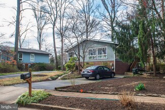 8105 Timber Valley Ct, Dunn Loring, VA 22027