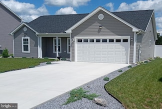 404 Jensen Way E, Martinsburg, WV 25401