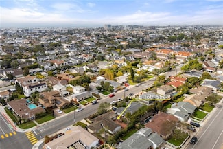 490 E 16th St, Costa Mesa, CA 92627
