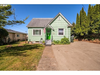 2318 Liberty St, North Bend, OR 97459