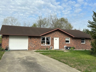 574 Maplecrest Blvd, Jasper, IN 47546