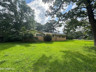 120 Queen Joanna Ln, Jackson, MS 39209