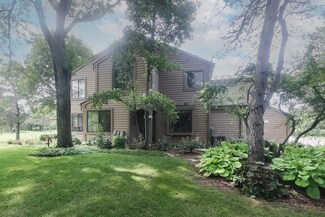 757 Golf Ln Unit 936, Lake Barrington, IL 60010
