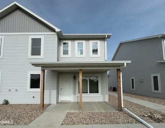 3306 Kenner Loop, Bismarck, ND 58504