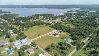 6 Reagan Dr, Eufaula, OK 74432