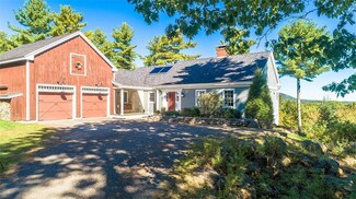 13 Rock Ridge Rd, Rockport, ME 04856
