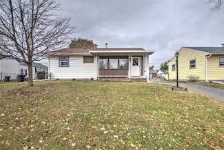 14 E Carroll Dr, Decatur, IL 62521