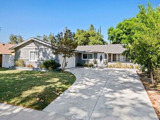 23825 Archwood St, West Hills, CA 91307