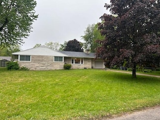 538 Monterey Dr, Benton Harbor, MI 49022