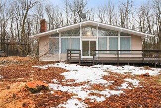 102 Orchard Ln, Tobyhanna, PA 18466