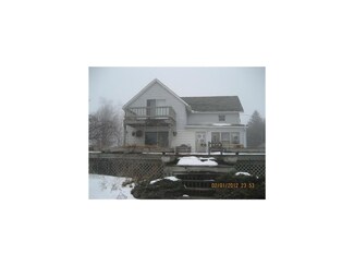 380 Deer Rd, Monona, IA 52159