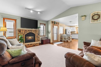 924 Acker Pkwy, de Forest, WI 53532