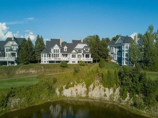 6325 Quarry View Dr, Petoskey, MI 49770
