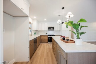 617 6th St, Boulder City, NV 89005