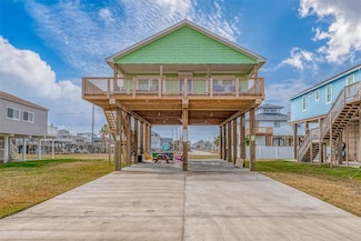 119 Doubloon Dr, Freeport, TX 77541