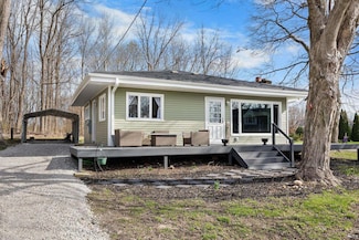 5255 E Bay Front Ct, Monticello, IN 47960