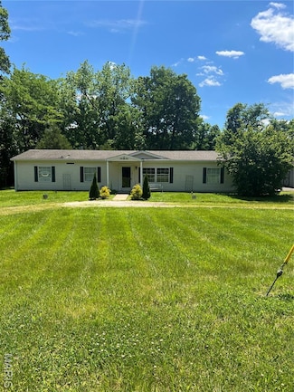 9870 Three Oaks Ln, Bloomsdale, MO 63627