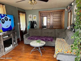1518 Memorial Ave, Williamsport, PA 17701