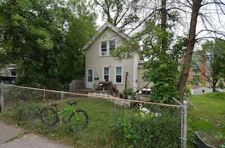 1026 E 3rd St, Duluth, MN 55805