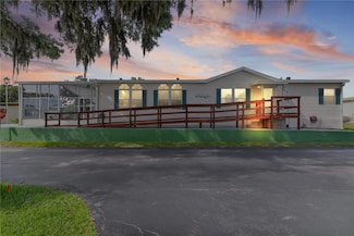 16 Riverview Dr, Fruitland Park, FL 34731